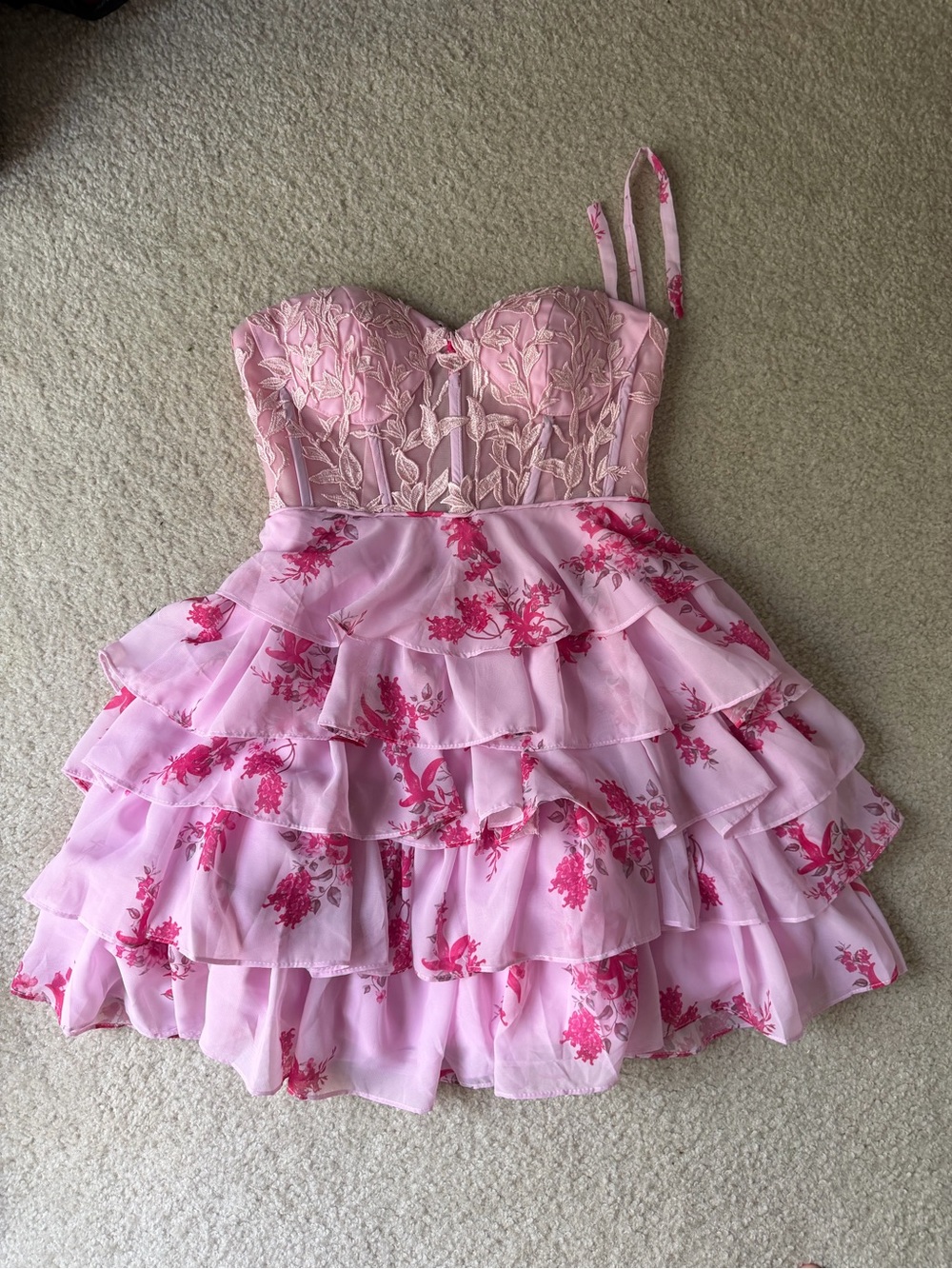 Women’s/Juniors Pink Tiered Floral Party Dress size 0